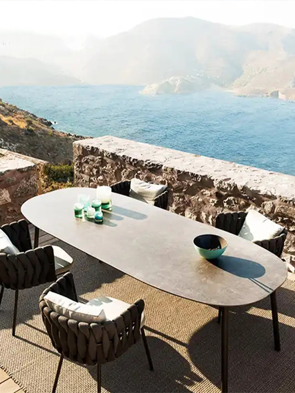 hpl սեղանի վերեւ